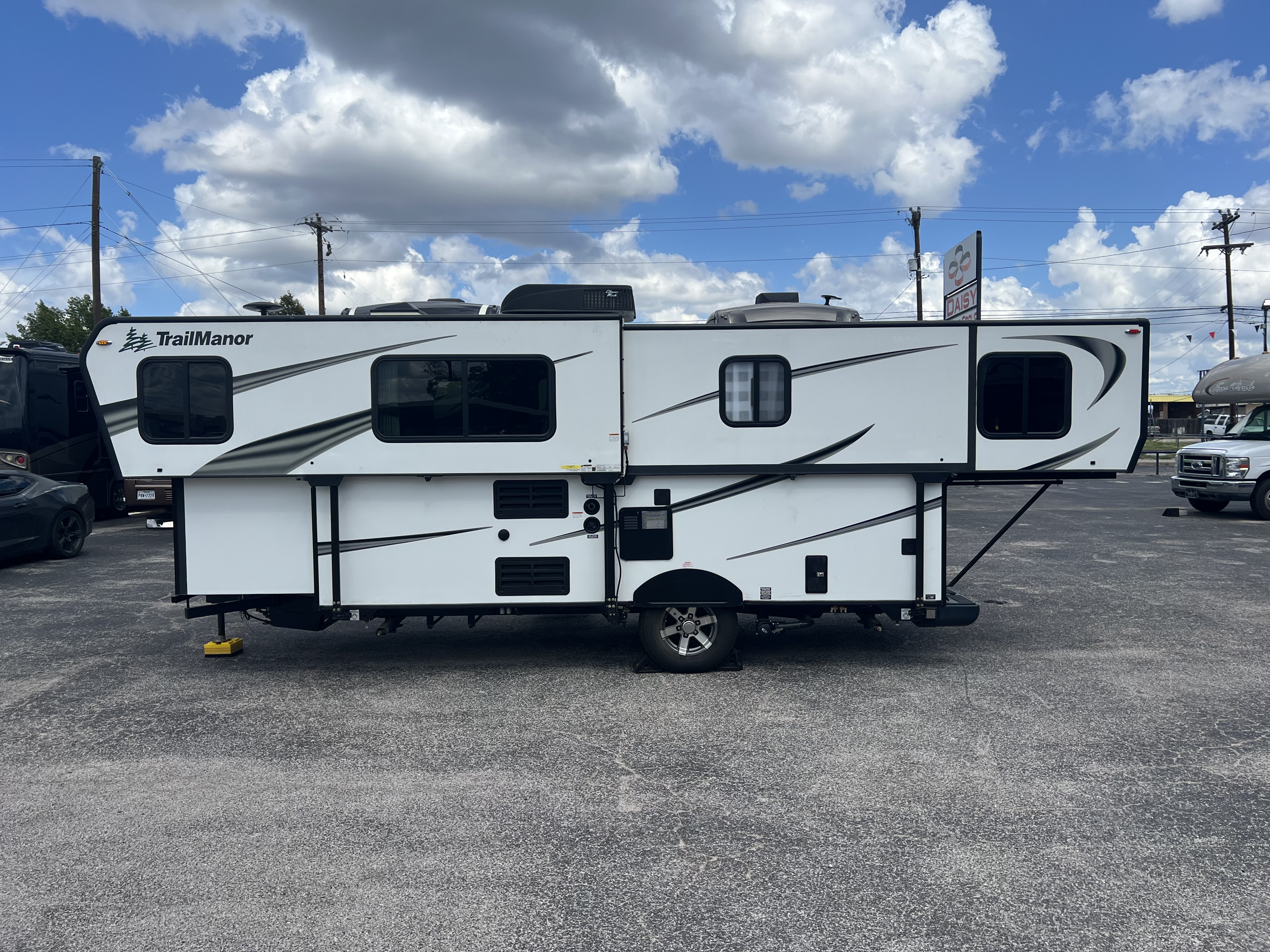 2021 TrailManor 2720 Series Travel Trailer