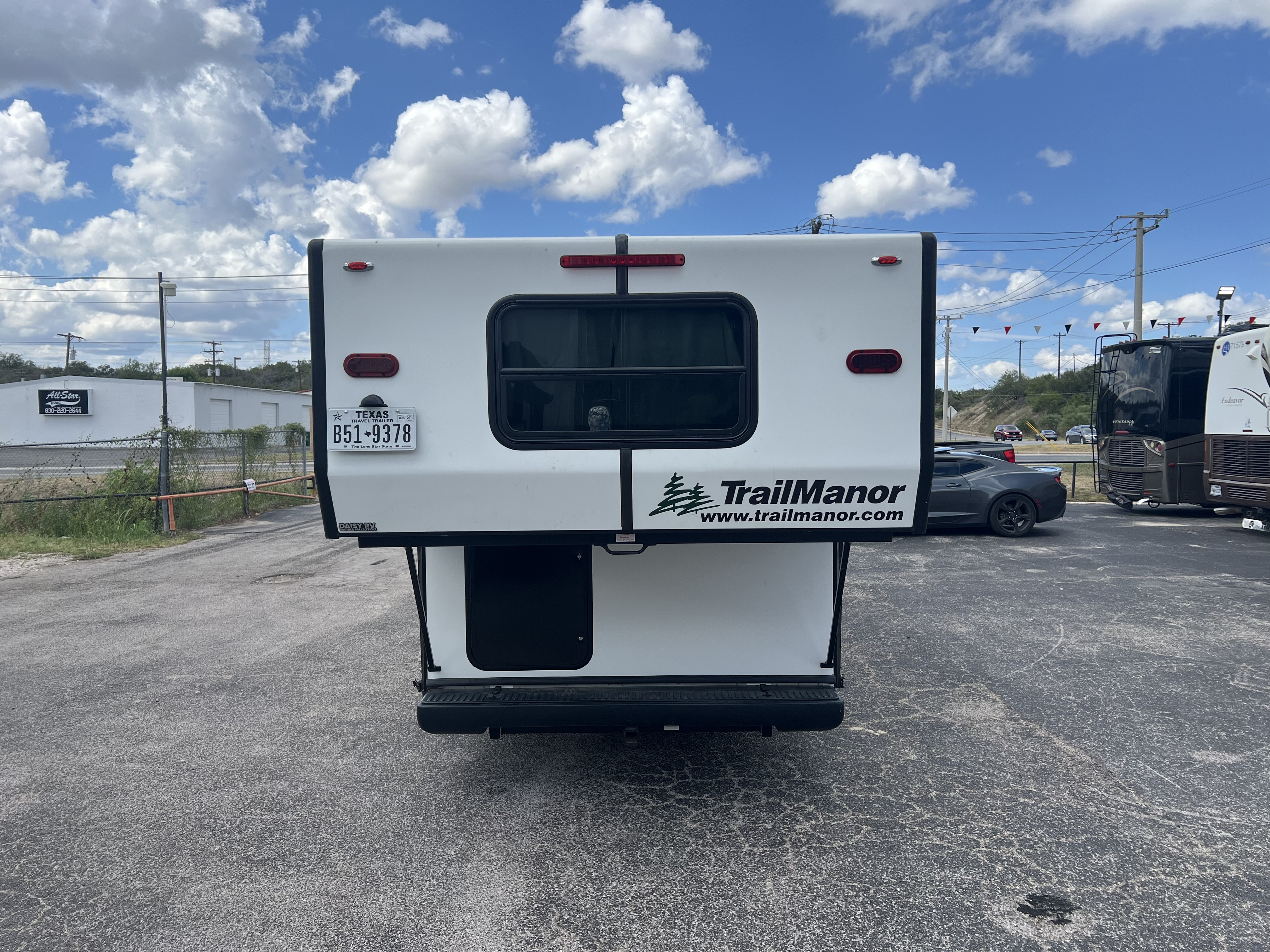 2021 TrailManor 2720 Series Travel Trailer