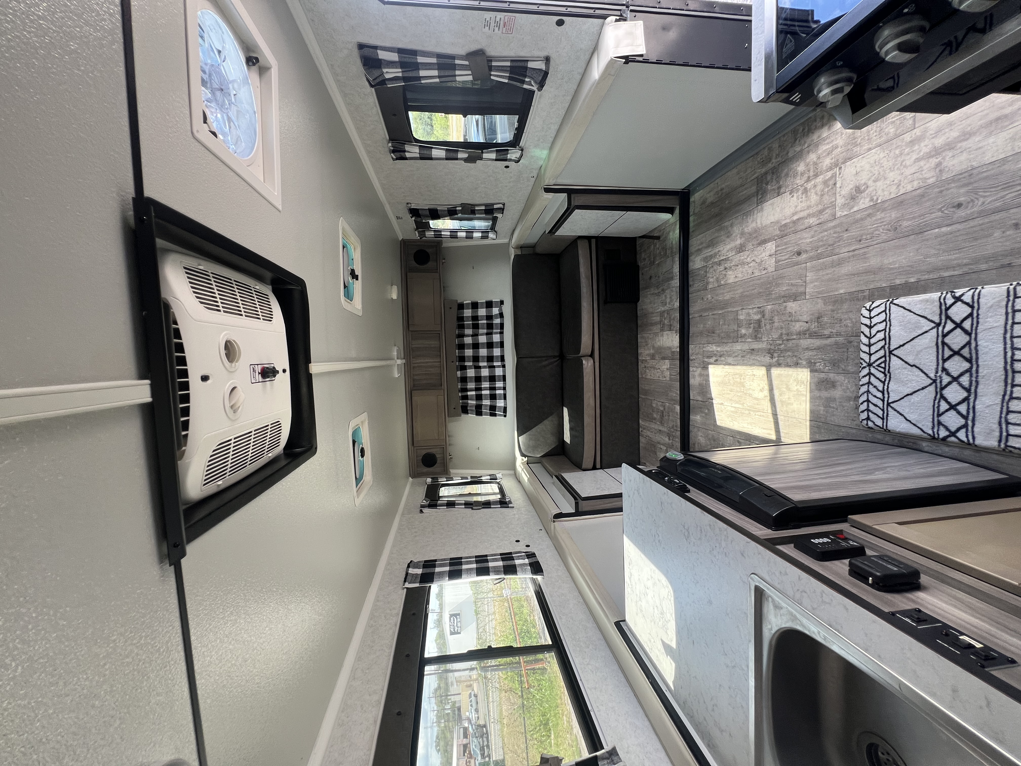 2021 TrailManor 2720 Series Travel Trailer